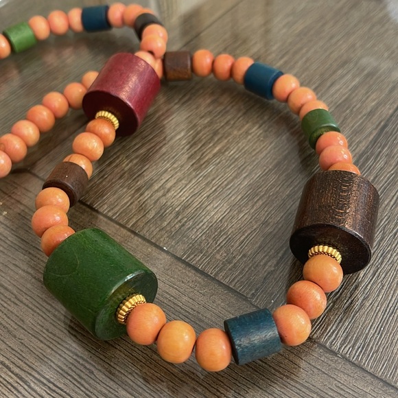Vintage Chunky Beaded Wooden Necklace - Picture 6 of 16